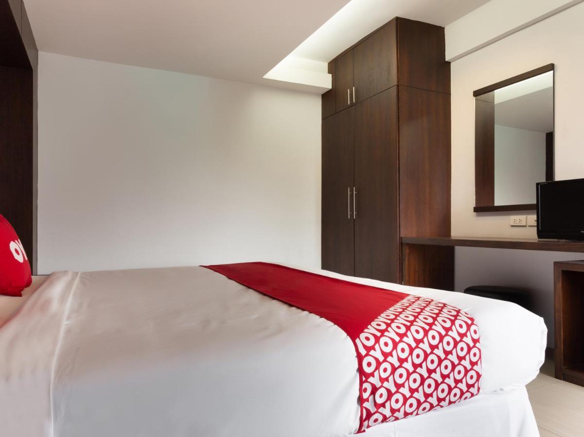 Oyo 1127 Baan Siam Hotel Csiangraj Kültér fotó