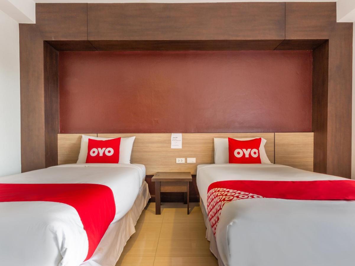 Oyo 1127 Baan Siam Hotel Csiangraj Kültér fotó