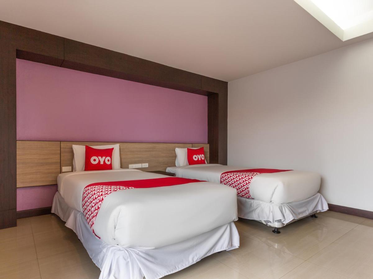 Oyo 1127 Baan Siam Hotel Csiangraj Kültér fotó
