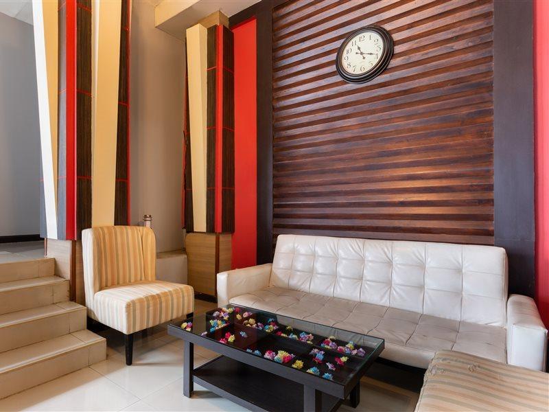 Oyo 1127 Baan Siam Hotel Csiangraj Kültér fotó