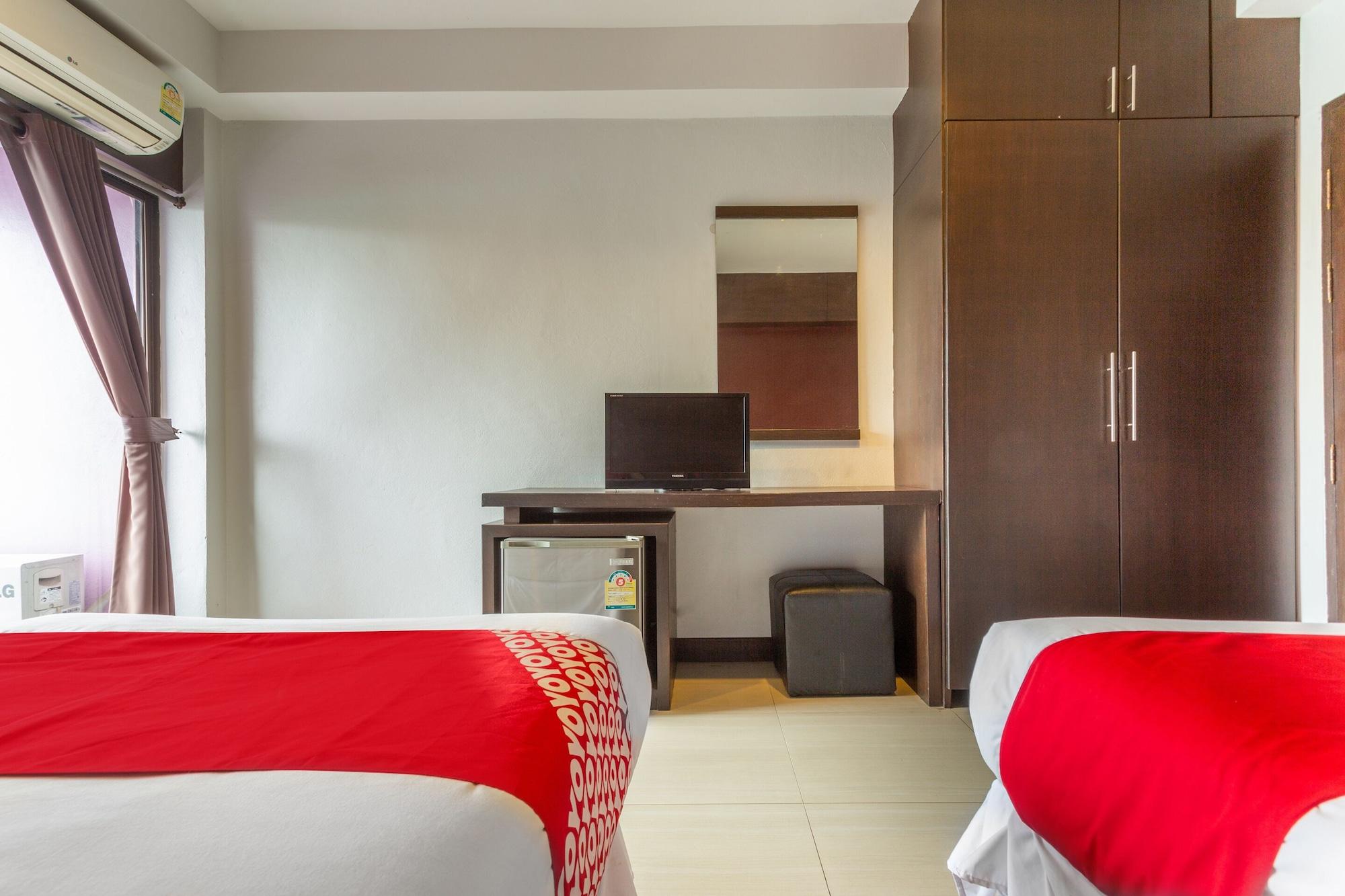 Oyo 1127 Baan Siam Hotel Csiangraj Kültér fotó