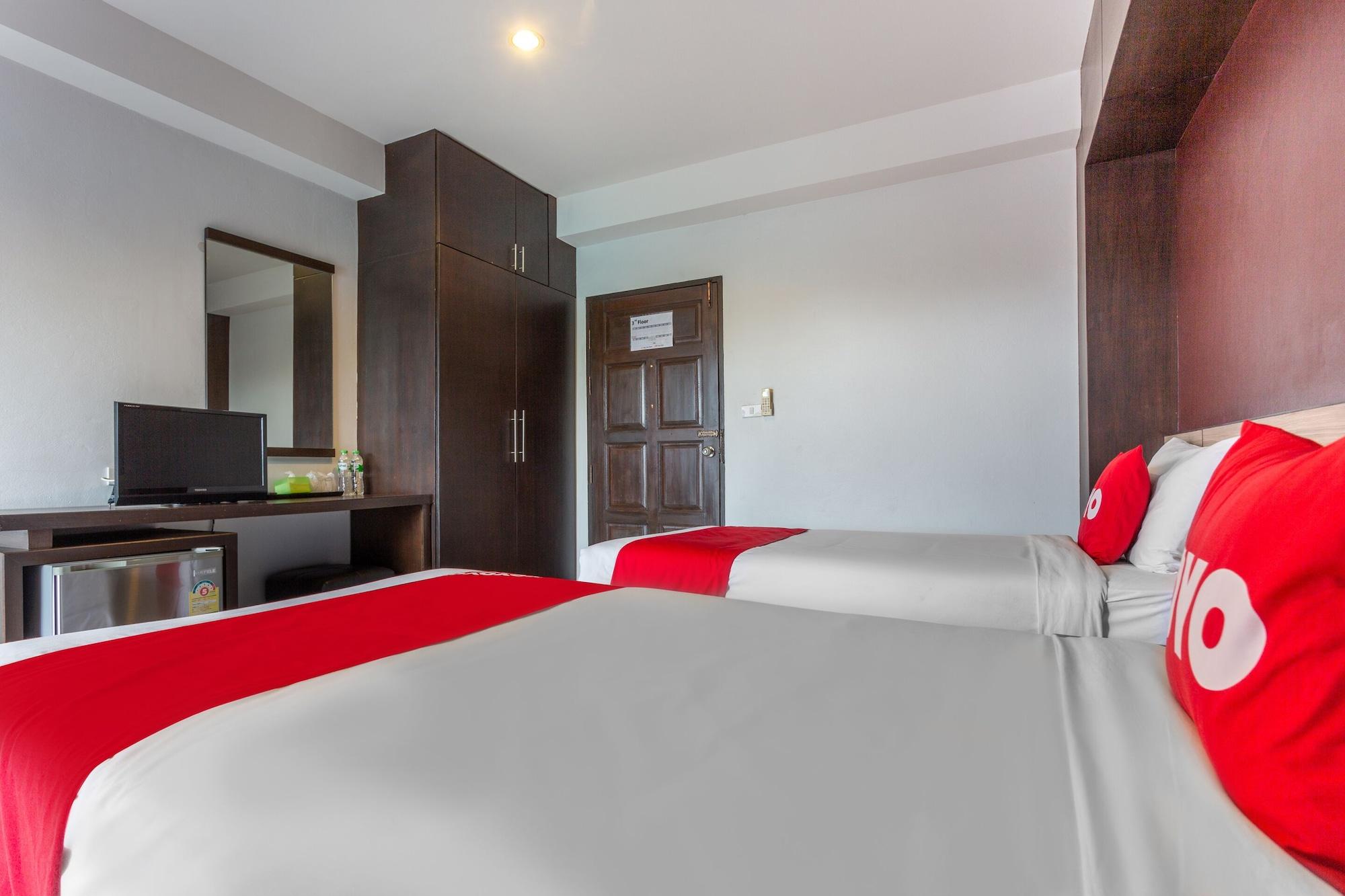 Oyo 1127 Baan Siam Hotel Csiangraj Kültér fotó