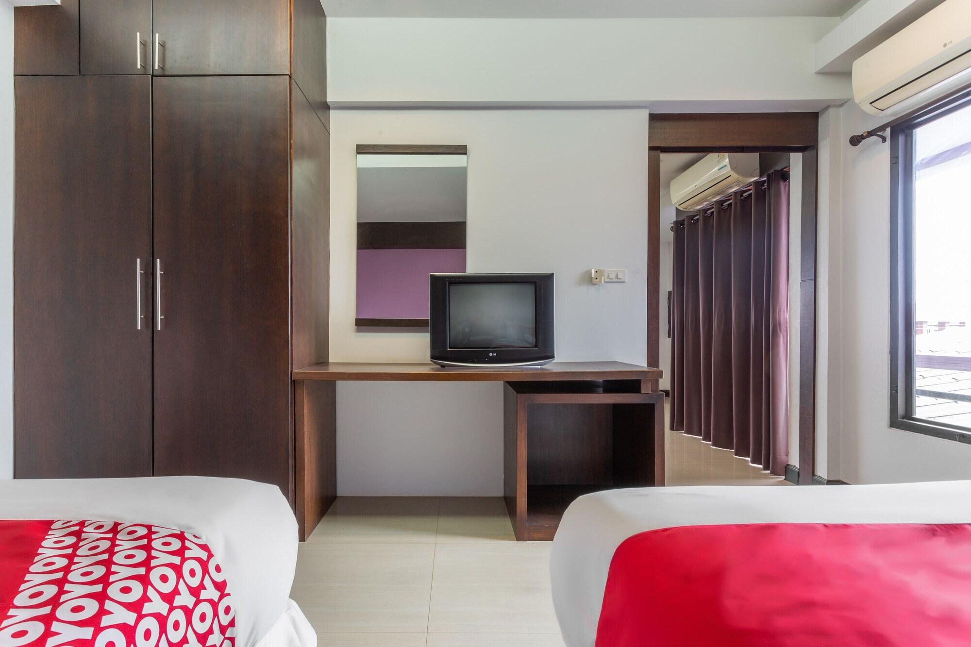 Oyo 1127 Baan Siam Hotel Csiangraj Kültér fotó