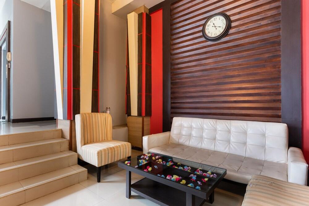 Oyo 1127 Baan Siam Hotel Csiangraj Kültér fotó