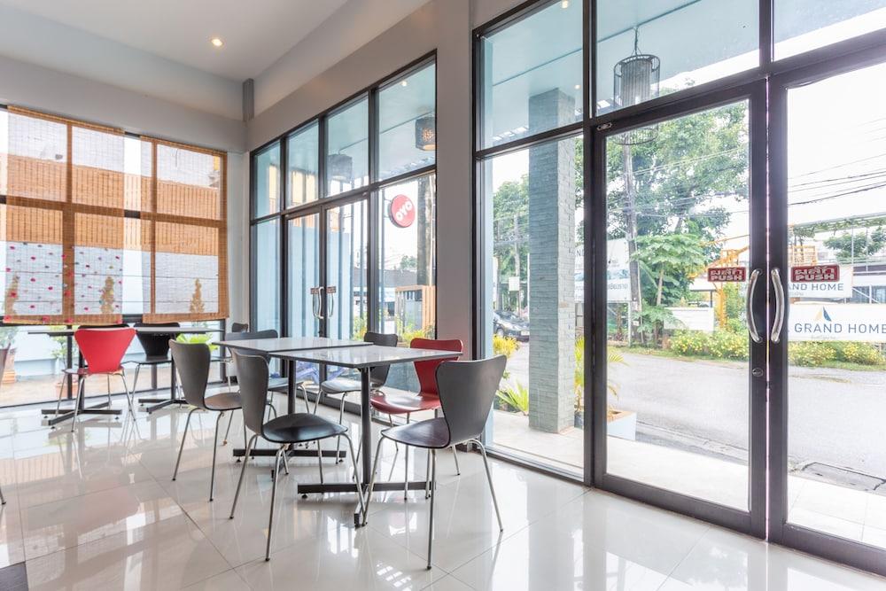 Oyo 1127 Baan Siam Hotel Csiangraj Kültér fotó