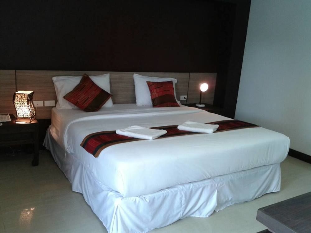 Oyo 1127 Baan Siam Hotel Csiangraj Kültér fotó