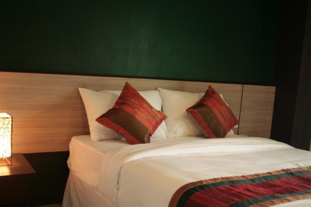 Oyo 1127 Baan Siam Hotel Csiangraj Kültér fotó
